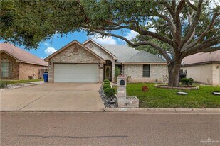 20 Ivy Ave W in McAllen, TX - Building Photo