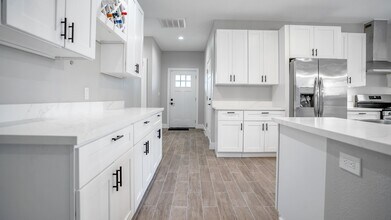 7727 Chasewood Dr in Missouri City, TX - Building Photo - Building Photo