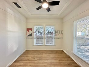 403 E Noble St in Tyler, TX - Building Photo - Building Photo