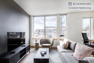 3920 Stone Way N, Unit FL5-ID559 in Seattle, WA - Building Photo