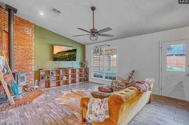 125 SE Churchill Way in Lawton, OK - Building Photo - Building Photo