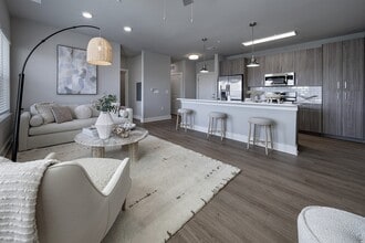 The Waverly at Winter Haven in Winter Haven, FL - Building Photo - Building Photo
