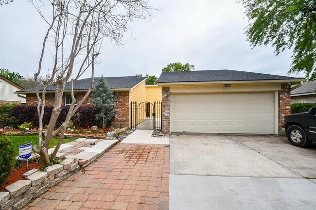 13403 Montaigne Dr photo'