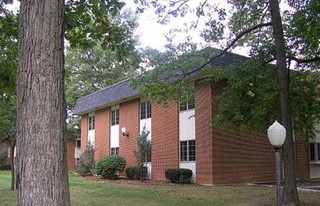 Bristol Oaks Apartments