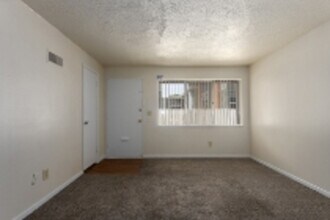 405 W 87 Pl in Kansas City, MO - Building Photo - Building Photo