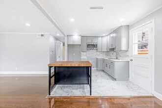 4677 W 84th Pl in Chicago, IL - Building Photo - Building Photo