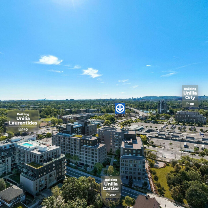 Quartier Unilia in Laval, QC - Building Photo
