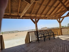 1136 Luna Dr in Chaparral, NM - Foto de edificio - Building Photo