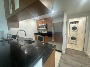 601 NE 23rd St, Unit 1101 in Miami, FL - Building Photo - Building Photo