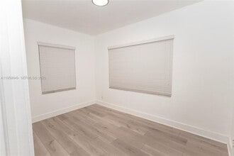 111 SW 31st Ct in Miami, FL - Building Photo - Building Photo