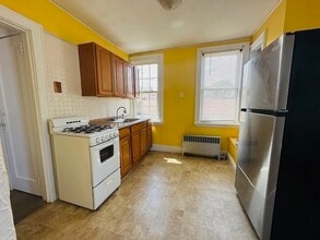 11 W 30th St in Bayonne, NJ - Building Photo - Building Photo
