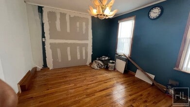 687 E 46th St in Brooklyn, NY - Building Photo - Building Photo