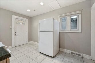 872 4th St in Coraopolis, PA - Building Photo - Building Photo