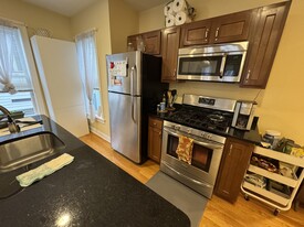 10 Jay St, Unit 2 in Somerville, MA - Building Photo