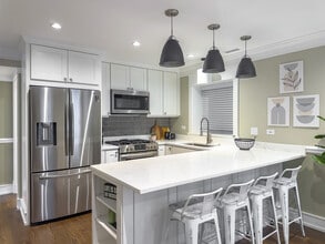 3453 N Hoyne Ave, Unit G in Chicago, IL - Building Photo - Building Photo