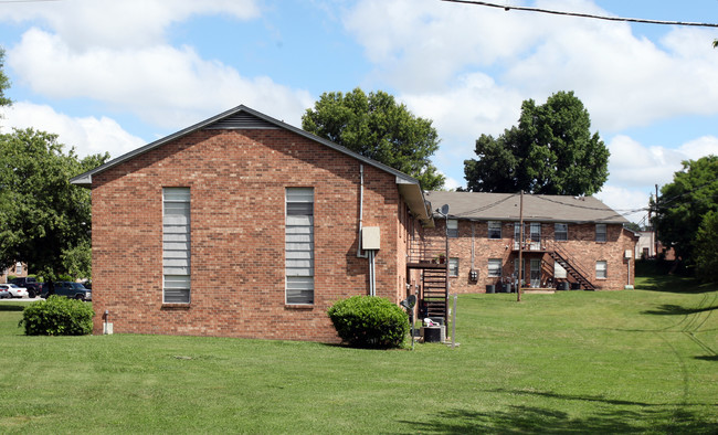 Colts Run Apartments in Greensboro, NC - Foto de edificio - Building Photo