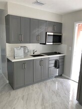 1938 Sheridan St in Hollywood, FL - Building Photo - Building Photo