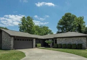1980 Rafes Way in Beaumont, TX - Building Photo