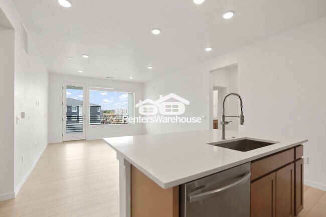6153 N Ceylon St in Denver, CO - Building Photo - Building Photo