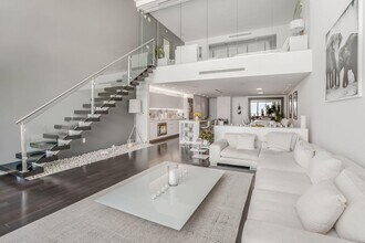1040 Biscayne Blvd, Unit 1102 in Miami, FL - Building Photo - Building Photo