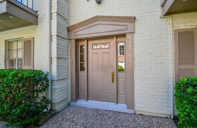 property at 535 N Post Oak Ln