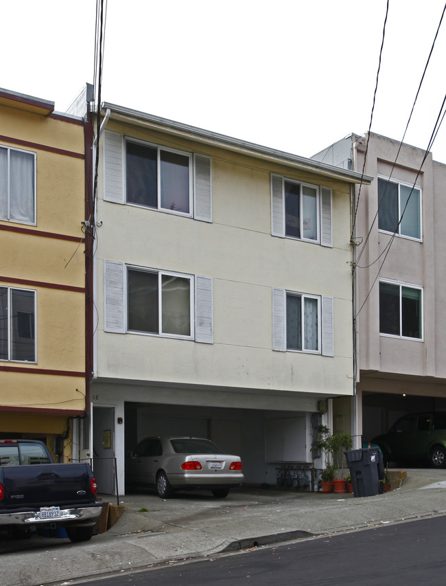 68 Lausanne Ave in Daly City, CA - Foto de edificio - Building Photo