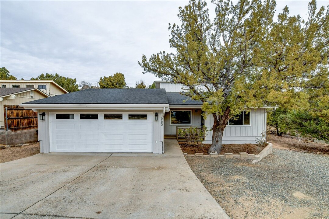 660 Lester Dr in Prescott, AZ - Building Photo