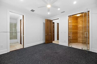 9463 SW 123rd Ter in Miami, FL - Foto de edificio - Building Photo