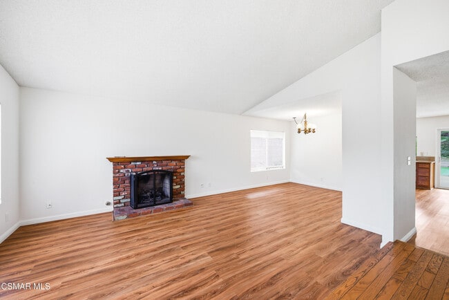 1438 Calle De Oro in Thousand Oaks, CA - Building Photo - Building Photo