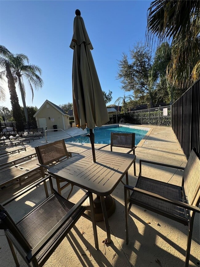 3648 NW 83rd Ln in Sunrise, FL - Building Photo - Building Photo