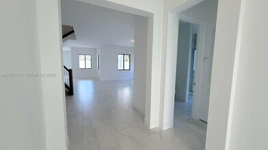 19700 NE 14th Ave in Miami, FL - Building Photo - Building Photo