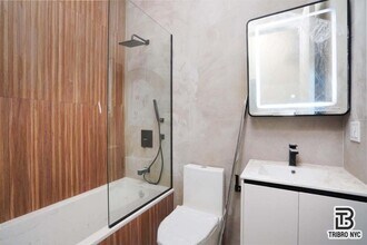 850 Flushing Ave in Brooklyn, NY - Building Photo - Building Photo