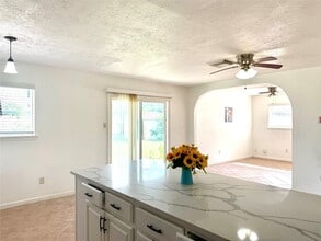 9350 Guywood St in Houston, TX - Building Photo - Building Photo