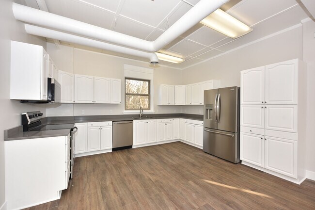 property at 122 S Webster St
