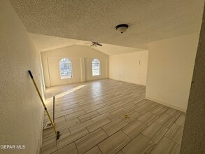 1795 Victor Lopez Dr in El Paso, TX - Foto de edificio - Building Photo