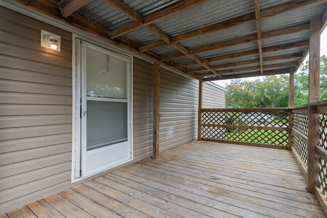 230 3rd St in San Leon, TX - Building Photo - Building Photo