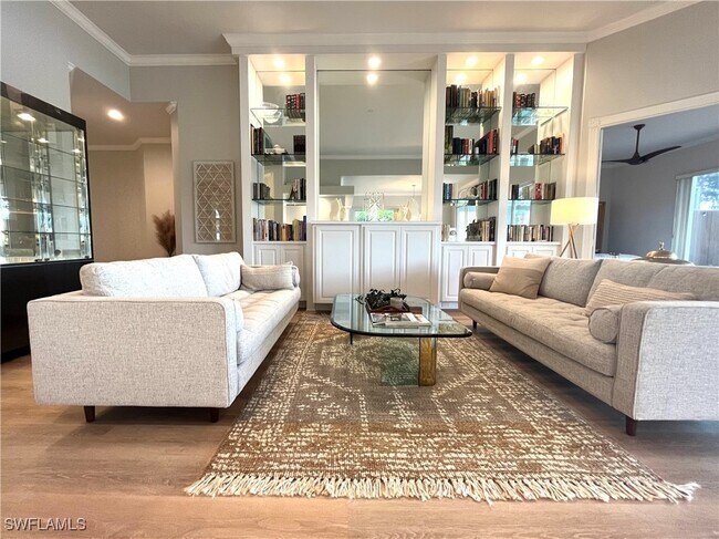 5477 Freeport Ln in Naples, FL - Building Photo - Building Photo