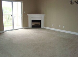 2536 Suncrest Vlg, Unit 1 in Morgantown, WV - Building Photo - Building Photo