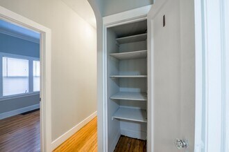 202 E 27th St in Minneapolis, MN - Building Photo - Building Photo