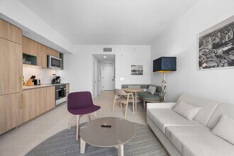 159 NE 6th St in Miami, FL - Building Photo - Building Photo