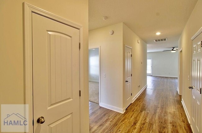 805 Meloney Dr, Unit 0603 in Hinesville, GA - Foto de edificio - Building Photo