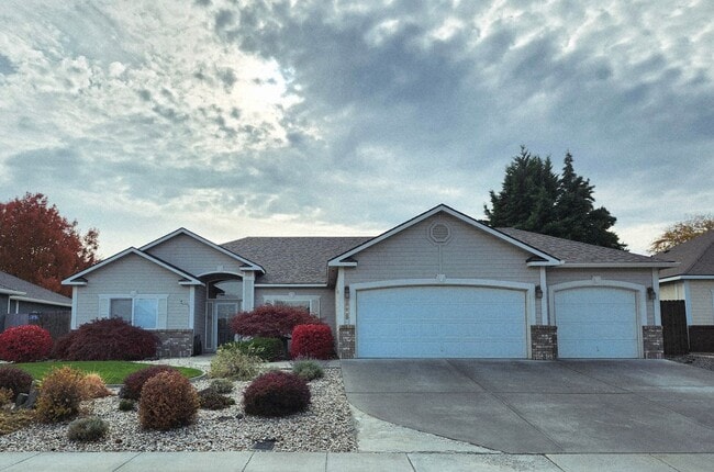 1668 Venus Cir in Richland, WA - Building Photo - Building Photo