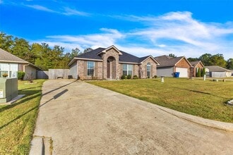 54 Spinning Wheel Dr in Wetumpka, AL - Building Photo - Building Photo