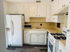 1810 Ramona Ave in South Pasadena, CA - Building Photo - Building Photo