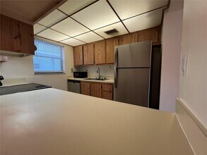 1880 N Congress Ave in West Palm Beach, FL - Building Photo - Building Photo