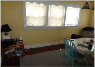 1416 W Barker Ave in Peoria, IL - Building Photo - Building Photo
