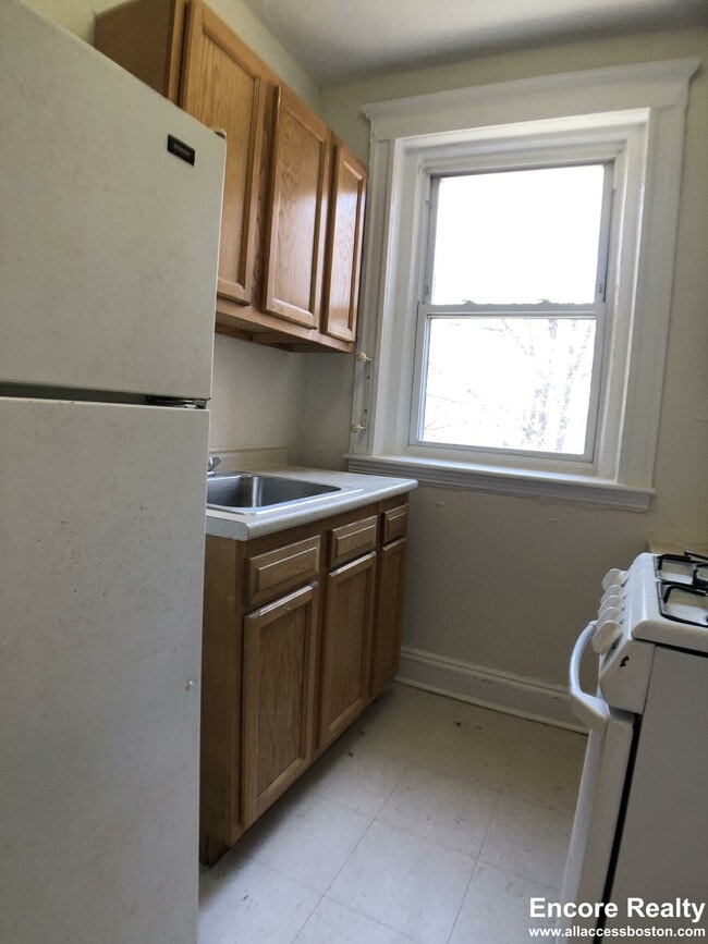 47 Lansdowne St, Unit 32