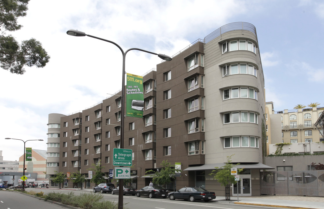 Oxford Plaza in Berkeley, CA - Building Photo