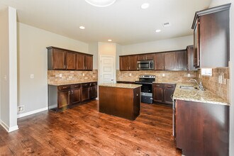 426 Sonja Ln in Loganville, GA - Building Photo - Building Photo