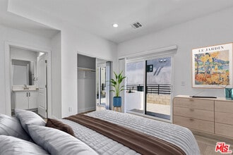 4643 W 18th St in Los Angeles, CA - Building Photo - Building Photo